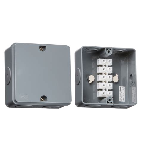 4 outlet junction box|4 gang outdoor outlet box.